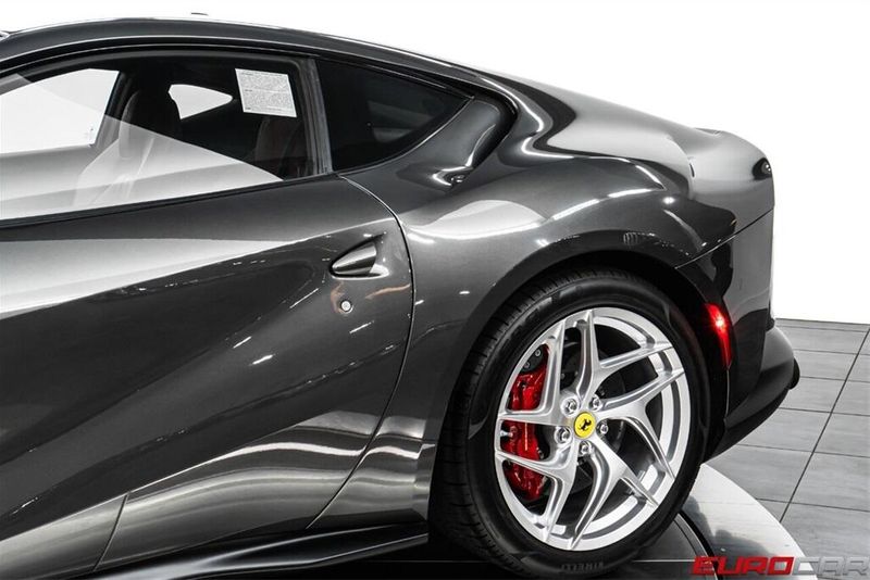 Used 2019 Ferrari 812 Superfast *HISTORICAL PAINT * IMMACULATE CONDITION*Image 15