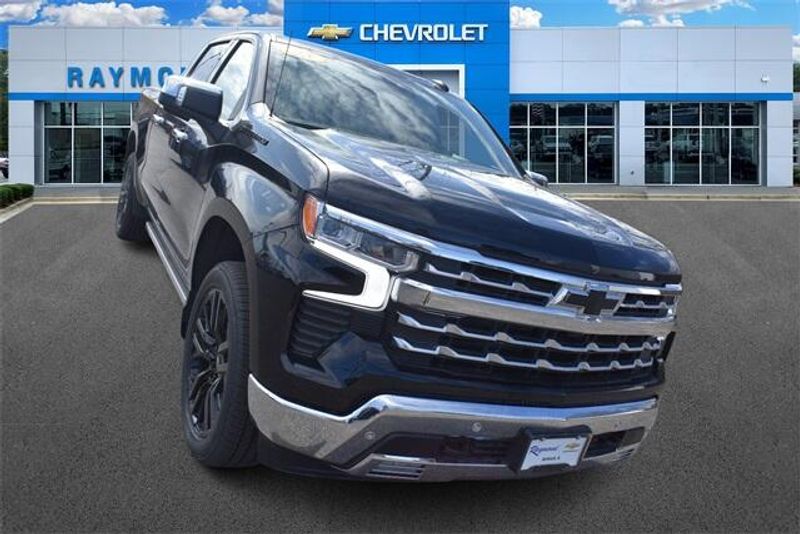 2025 Chevrolet Silverado 1500 LTZImage 9