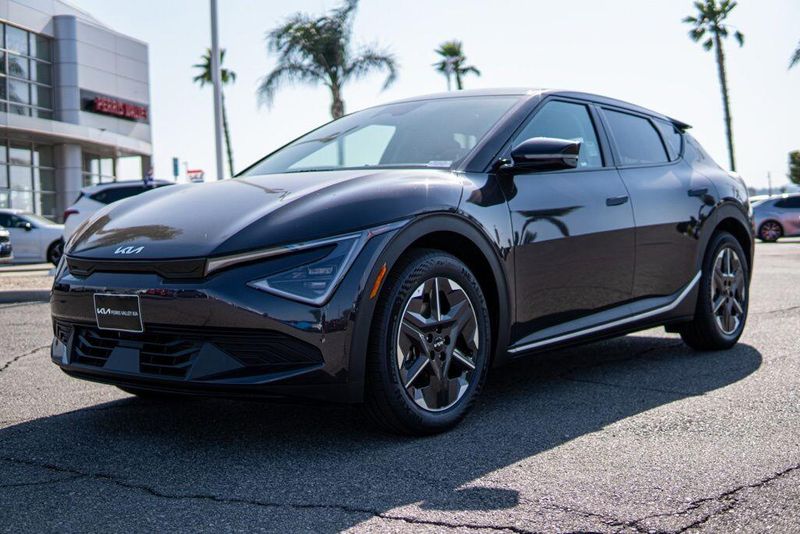 New 2026 Kia EV6 LightImage 3