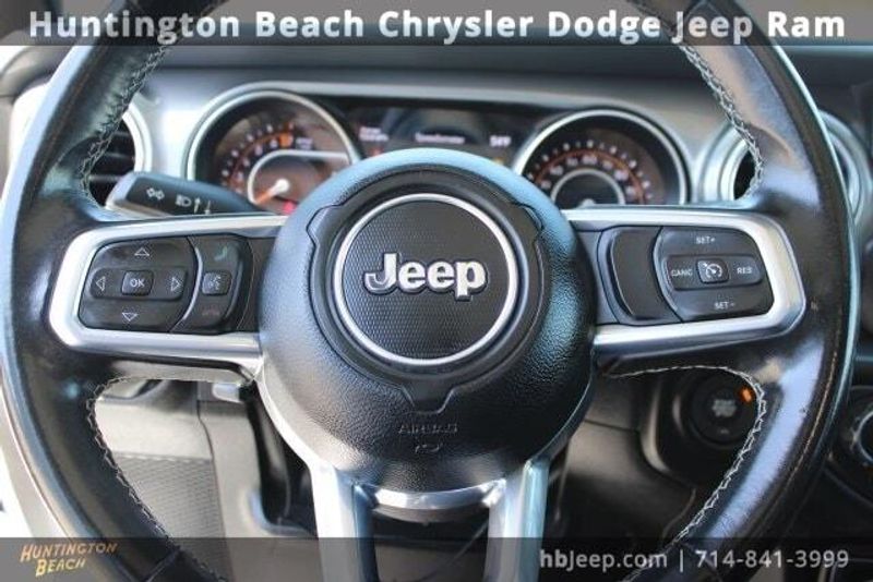 2022 Jeep Gladiator OverlandImage 23