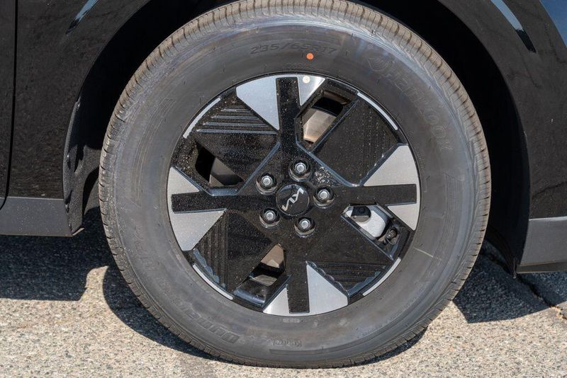 New 2026 Kia Carnival Hybrid LXSImage 9