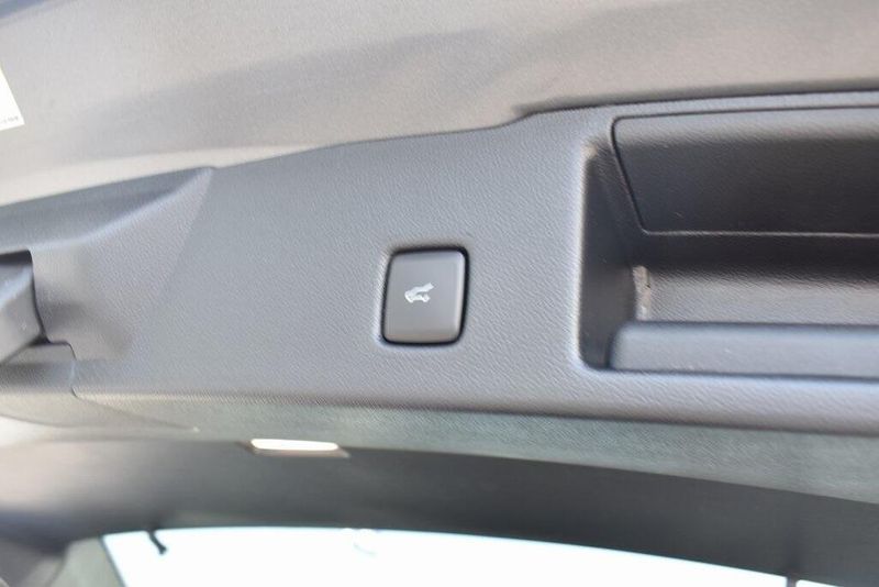 2025 Ford Escape Plug-In Hybrid BaseImage 7
