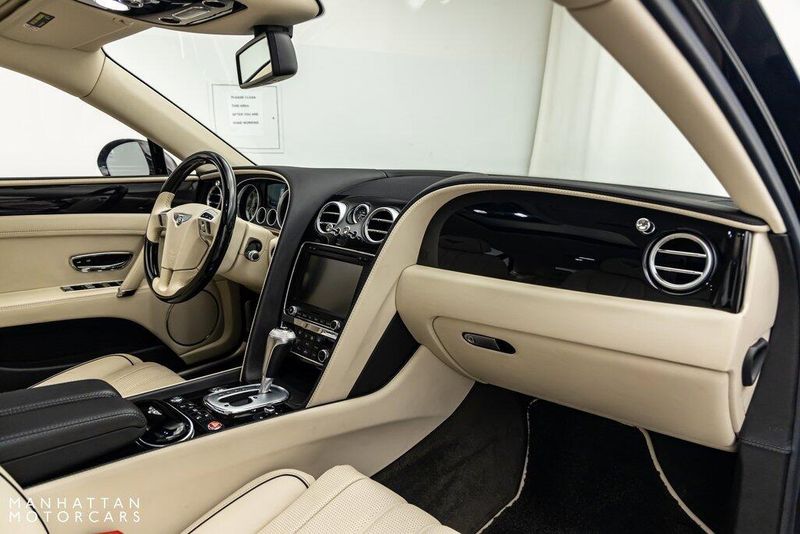 2014 Bentley Flying Spur BaseImage 2