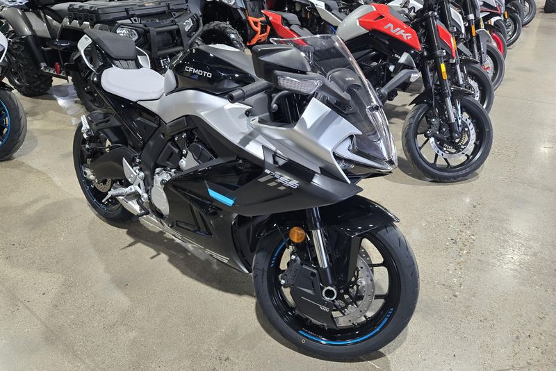 2025 CFMOTO 675SS NEBULA BLACK 