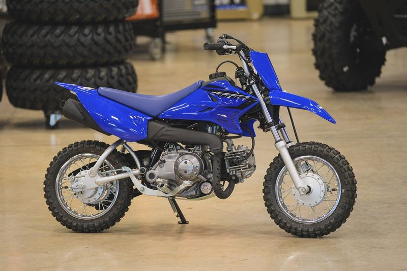 2024 YAMAHA TTR50E in a BLUE exterior color. Family PowerSports (877) 886-1997 familypowersports.com 