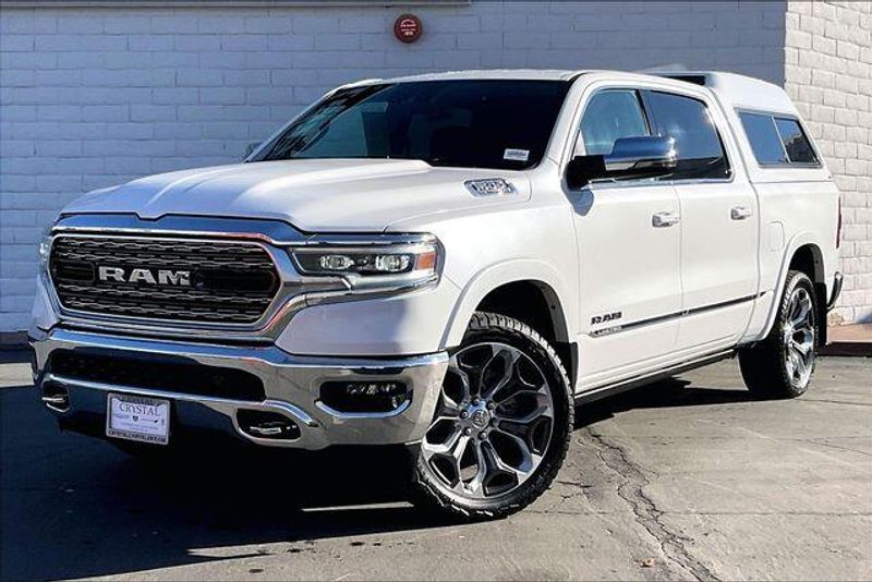 Used 2024 RAM 1500 LimitedImage 1
