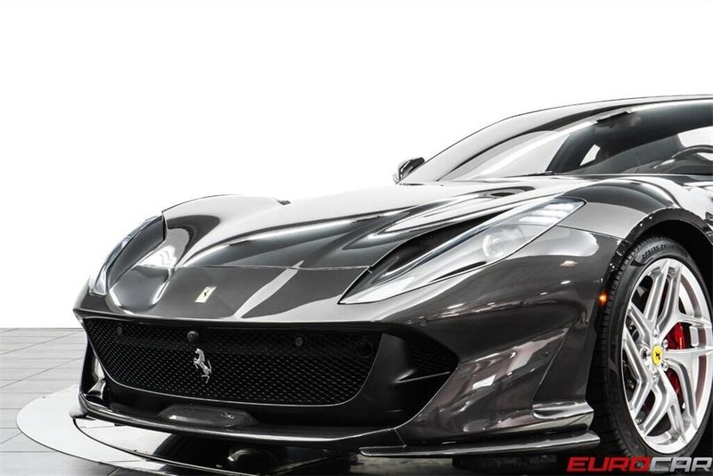 Used 2019 Ferrari 812 Superfast *HISTORICAL PAINT * IMMACULATE CONDITION*Image 13