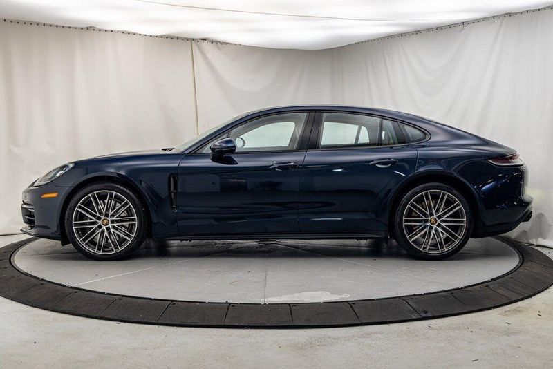 2021 Porsche Panamera 4Image 2