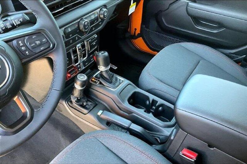 New 2026 Jeep Wrangler 4-door RubiconImage 7