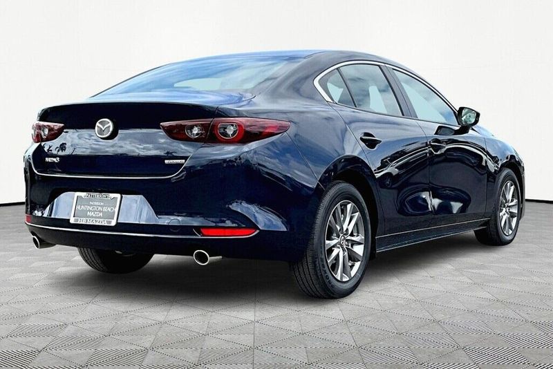 2024 Mazda Mazda3 2.5 SImage 2