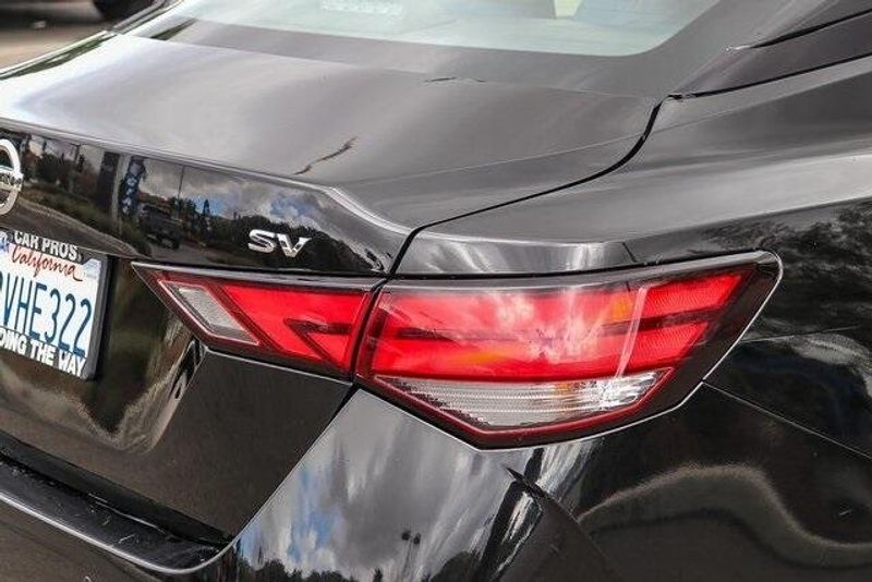 2021 Nissan Sentra SVImage 11