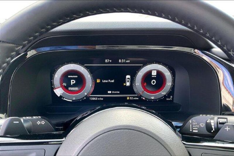 Used 2025 Nissan Pathfinder PlatinumImage 20