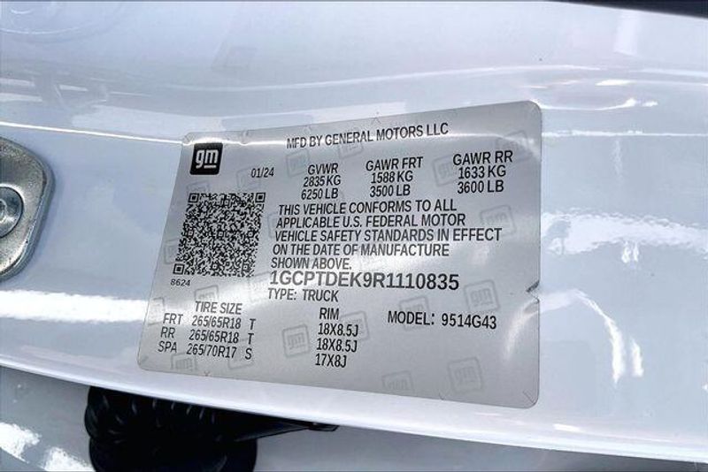 Used 2024 Chevrolet Colorado Z71Image 32