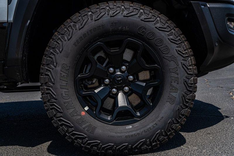 New 2026 RAM 1500 RHOImage 9