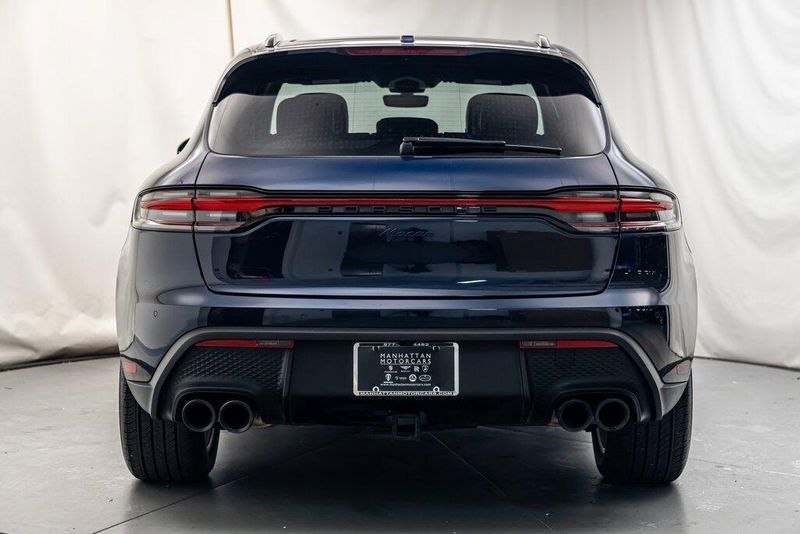 2023 Porsche Macan TImage 4