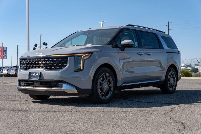 New 2026 Kia Carnival Hybrid EXImage 3