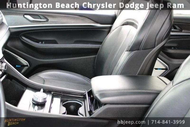 2021 Jeep Grand Cherokee L OverlandImage 33