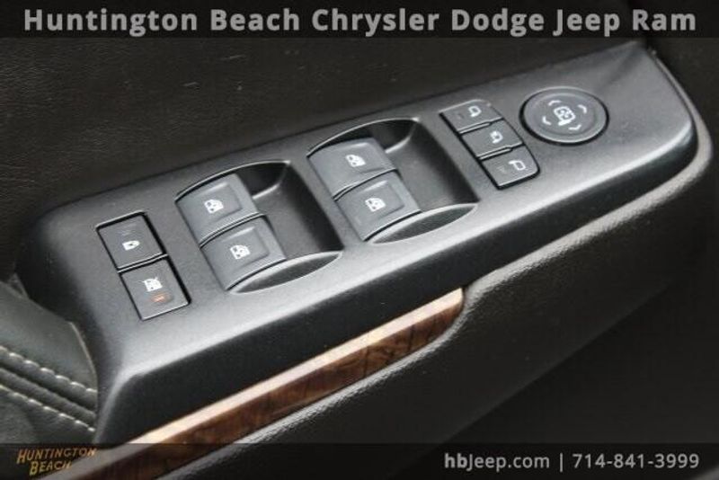 2018 Chevrolet Suburban LTImage 12