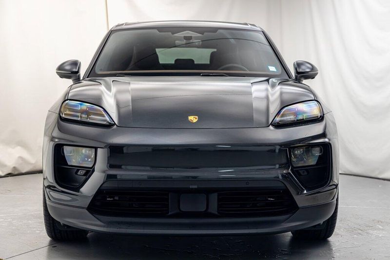 2024 Porsche Macan Electric 4Image 8