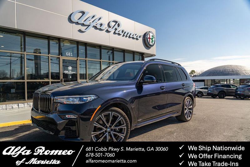 2022 BMW X7 M50i