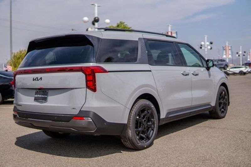 2025 Kia Carnival Hybrid SXImage 7