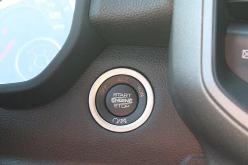 2023 RAM 2500 Tradesman Regular Cab Harbor BodyImage 25
