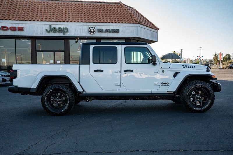 New 2026 Jeep Gladiator WillysImage 8