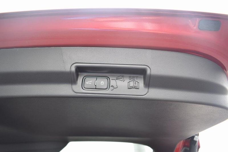 New 2025 Ford Explorer ST-LineImage 7