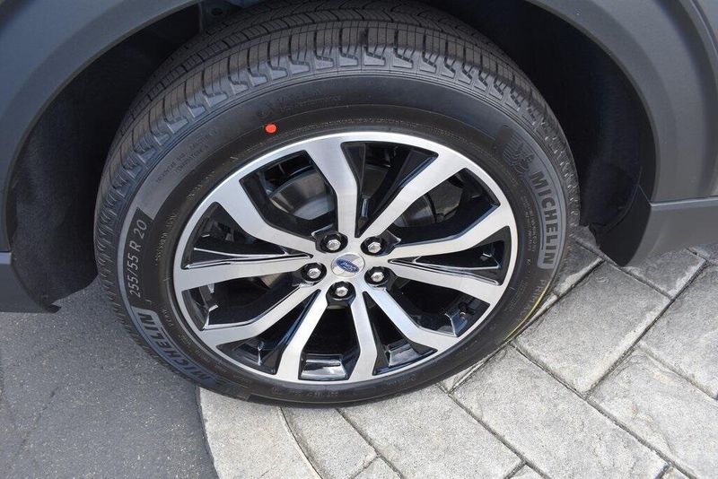 2025 Ford Explorer ST-LineImage 4