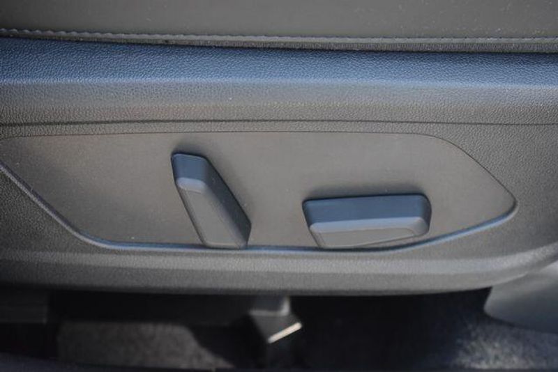 New 2026 Kia Sorento SXImage 13