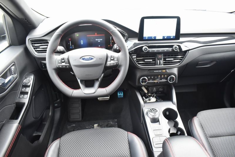 2024 Ford Escape ST-LineImage 12