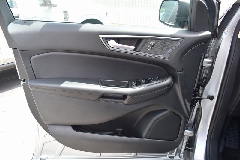2024 Ford Edge SEImage 13