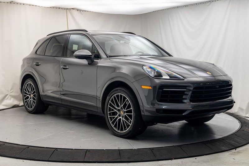 2021 Porsche Cayenne BaseImage 7