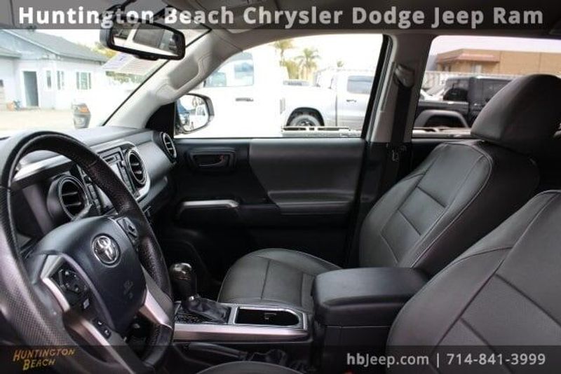 2016 Toyota Tacoma SR5Image 36