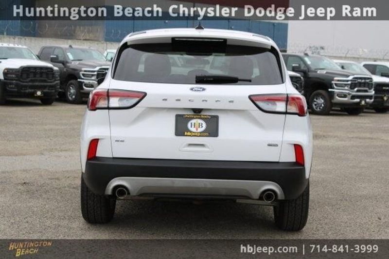 2022 Ford Escape SE HybridImage 4