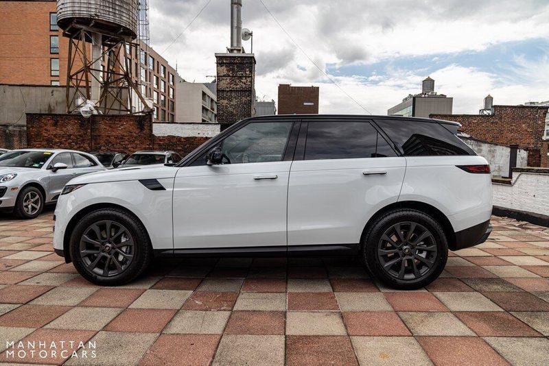 2024 Land Rover Range Rover Sport SEImage 2