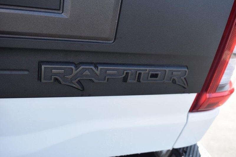 2023 Ford F-150 RaptorImage 9