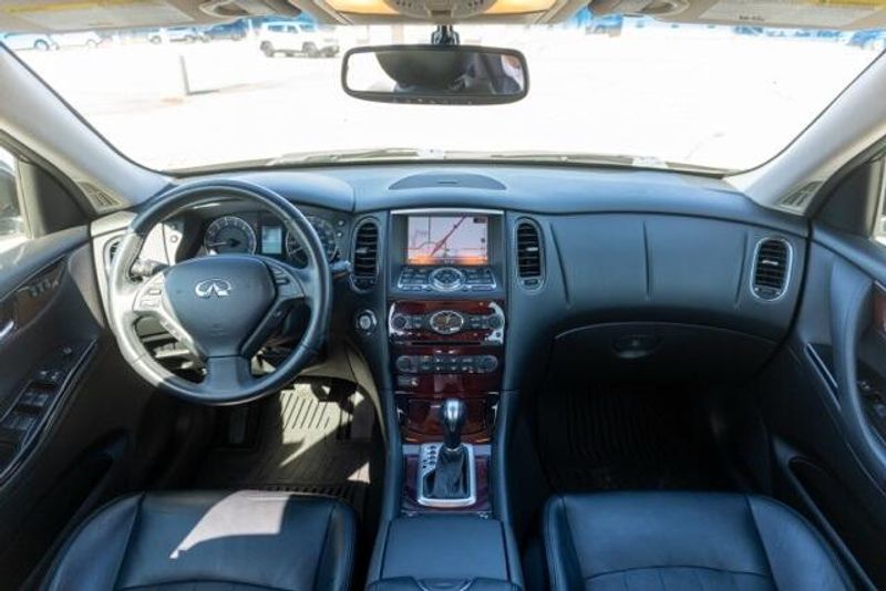 Used 2017 INFINITI QX50 BaseImage 14
