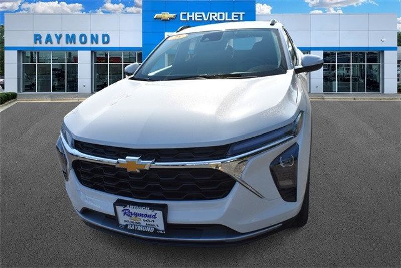 2025 Chevrolet Trax LTImage 9