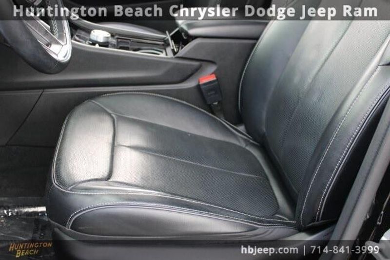 2021 Jeep Grand Cherokee L OverlandImage 35