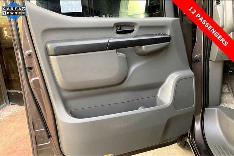 Used 2018 Nissan NV Passenger NV3500 HD SLImage 22
