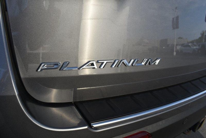 2021 Ford Explorer PlatinumImage 6