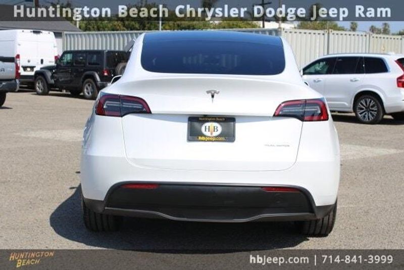 2023 Tesla Model Y Long RangeImage 4