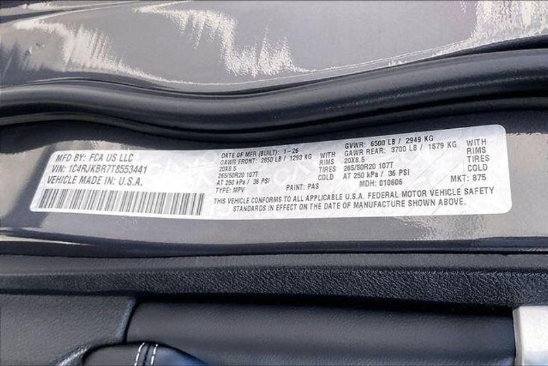 New 2026 Jeep Grand Cherokee L Limited 4x4Image 15