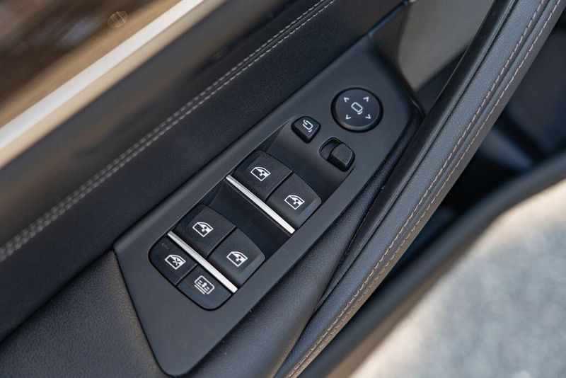 2022 Bmw M550i xDrive photo 11