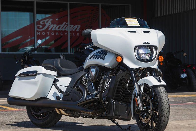 2025 INDIAN MOTORCYCLE CHIEFTAIN POWERPLUS DARK HORSE 112 RA 49ST GHOST WHITE METALLIC SMOKE 