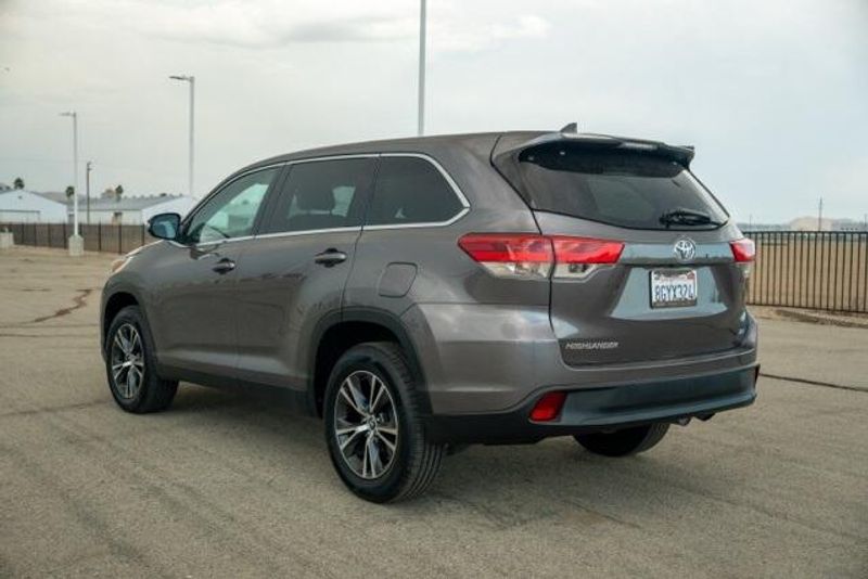 Used 2019 Toyota Highlander LE PlusImage 5