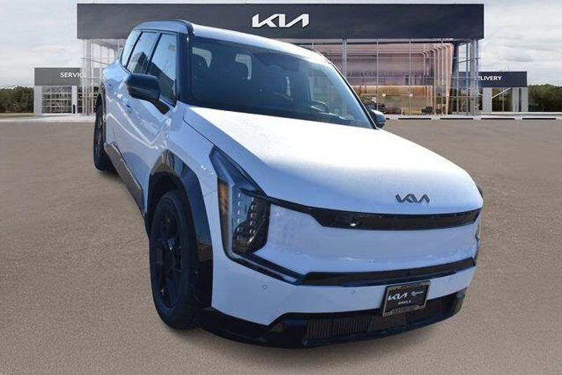 New 2026 Kia EV9 LandImage 10