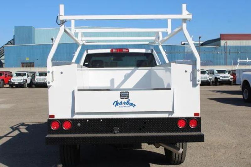 2024 RAM 2500 Tradesman Regular Cab Harbor BodyImage 6