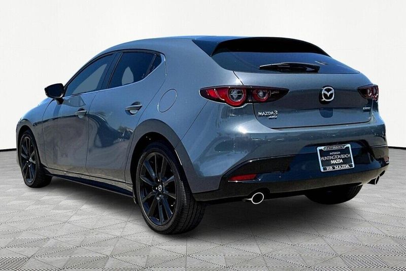 Used 2024 Mazda Mazda3 2.5 S Carbon EditionImage 8